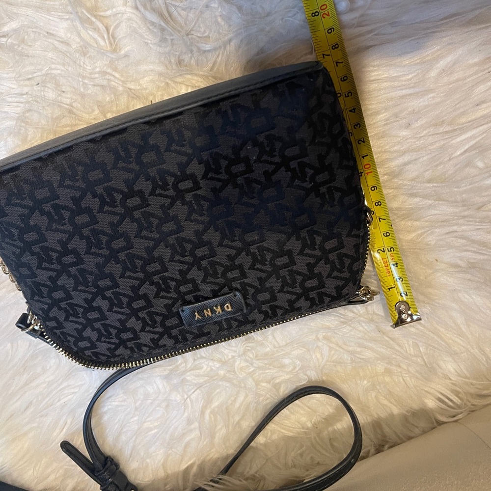 Dkny purse only used a couple times